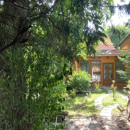 Katies Tiny House Apartment Budapest