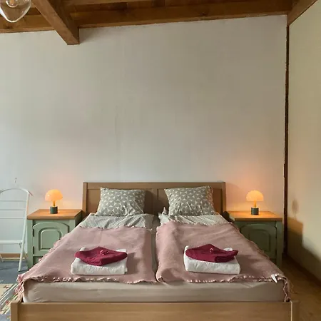 Katies Tiny House Budapest
